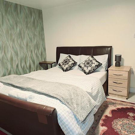 Perfect For Exploring Birmingham Apartment Exterior photo